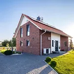 Backstein Huus Fuer Familien, Gruppen Und Auszeit-liebende!