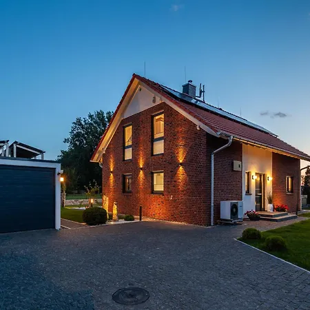 Feriehus Backstein Huus Fuer Familien, Gruppen Und Auszeit-liebende! Wischuer